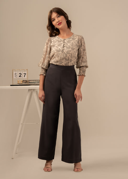 Printed blouse with smocked cuff