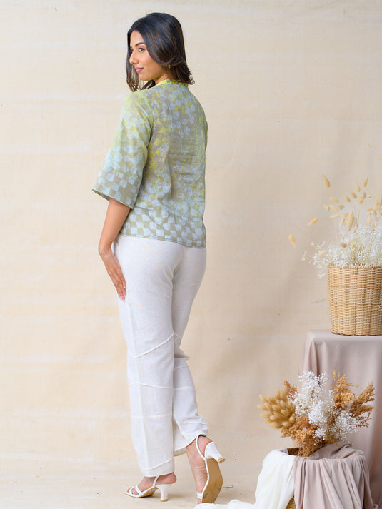 Cuff detailed bell sleeve batik top