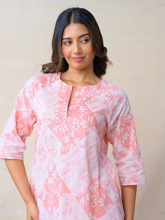 Raglan sleeve detailed A-line batik dress