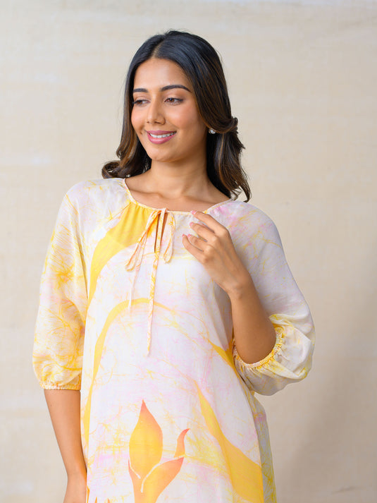 Round neck tie-front detailed A-line batik  dress