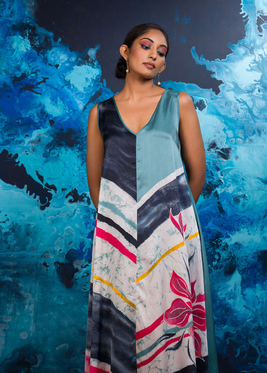 Sleeveless batik dress