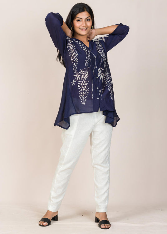 V-NECK FLORAL DETAILED BATIK TOP