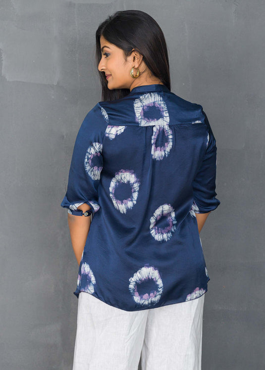 Bangled shaped detaild pintuck blouse