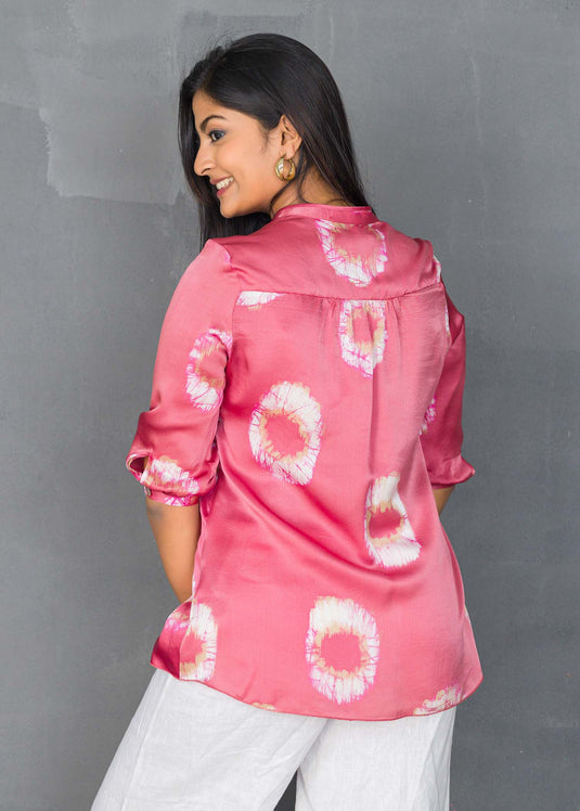 Bangled shaped detaild pintuck blouse