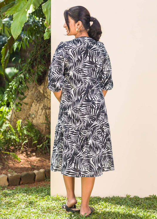 Puff sleeve detailed tiered dress