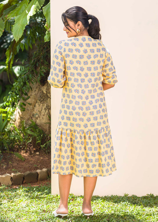 Puff sleeve detailed tiered dress