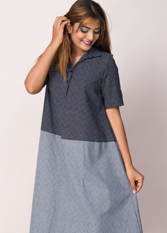 Collar Detailed Contrast Flared Dress
