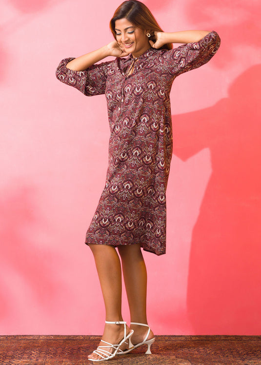 Collar Detailed Solid Shift Dress
