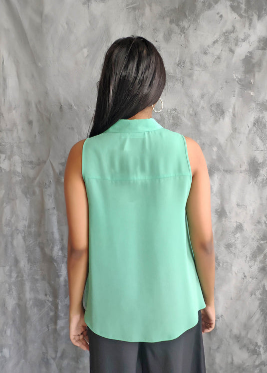 Flared Sleeveless Top With F/B Opening